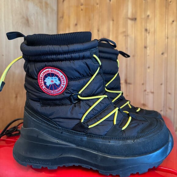 Canada Goose Toronto Quilted Shell Ankle Boots - Picture 2 of 5